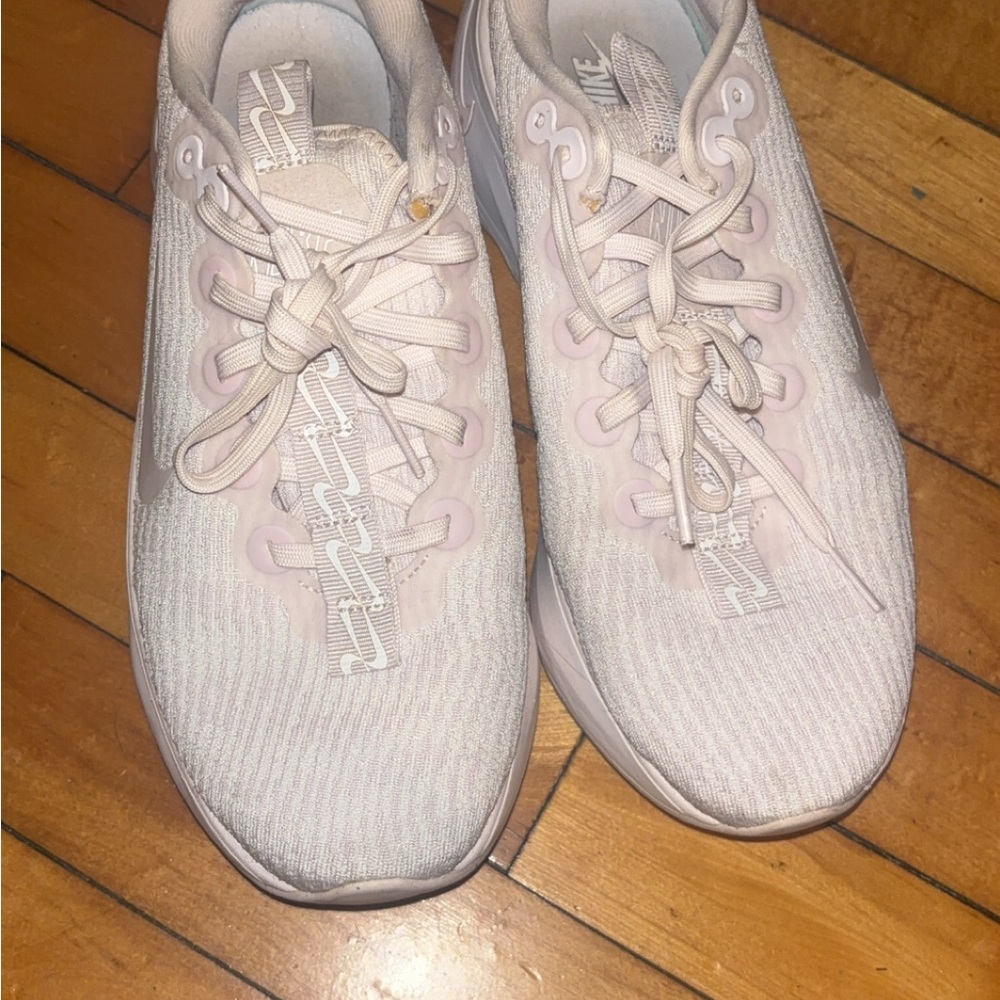 Women’s Nike Pink Running Shoes